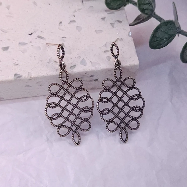 Brinco Prata Bali com Arabescos Vasados