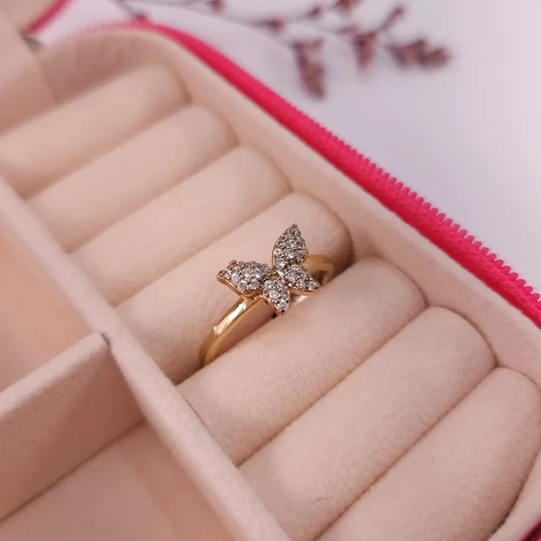 Anel Borboleta com Zircônias - Banhado a ouro 18k