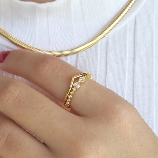 Anel Fio Cravejado com Tope zircônia e fio liso - Banhado a ouro 18k - Imagem 2