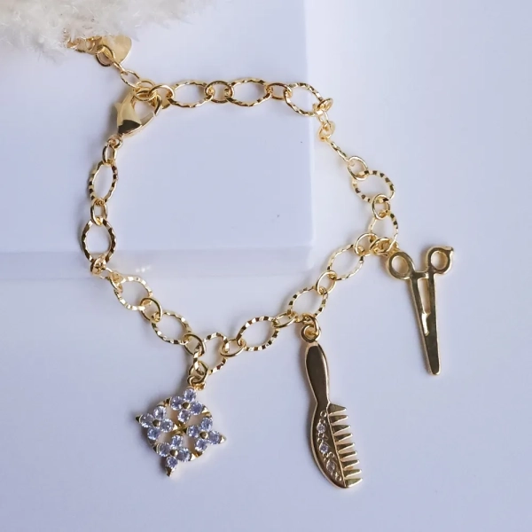 Pulseira com pingentes, profissão cabelereira, folheada a ouro 18k