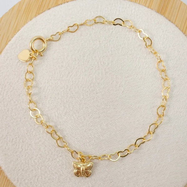 Pulseira infantil elos corações e borboleta, folheada a ouro 18k