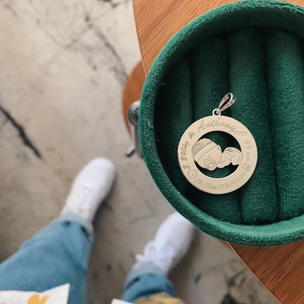 Pingente Personalizado nascimento um filho, toquinha ou tiara, em prata