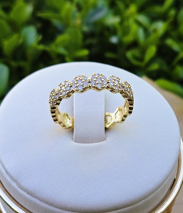 Anel Delicado, Flores Cravejadas com Zircônias - Banhado a ouro 18k