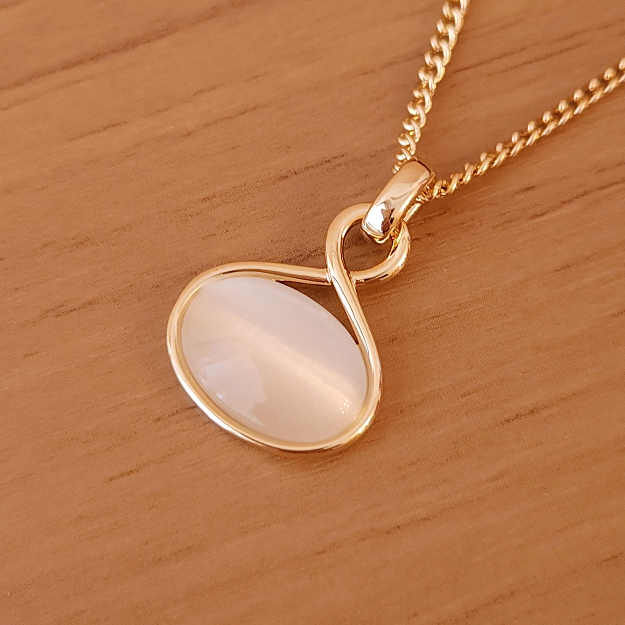 Conjunto Colar e Brinco Flor com Pedras Olho de Gato - Banhado a Ouro 18K - Imagem 2