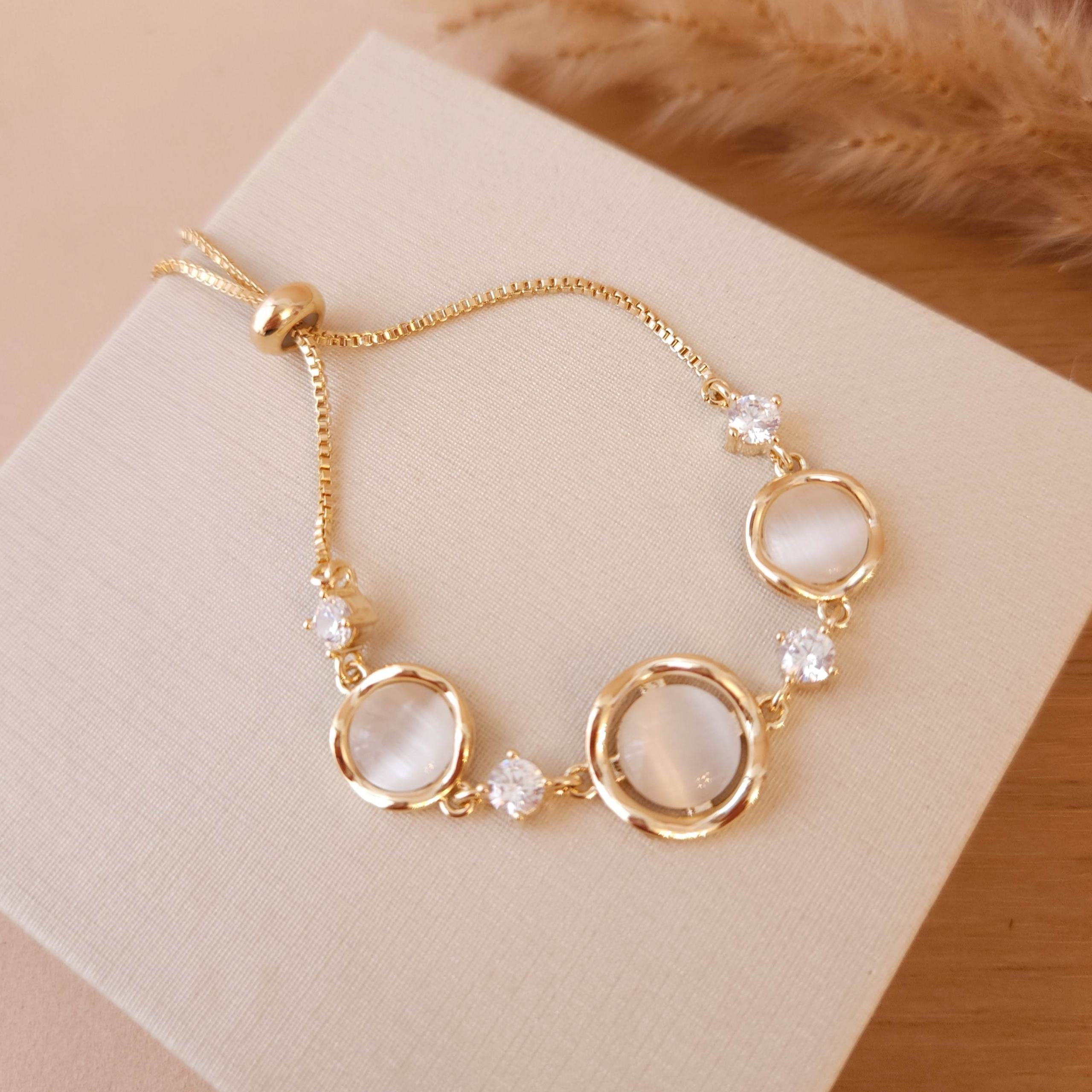 Pulseira Gravatinha Ajustável Pedras Olho de Gato - Banhada de Ouro 18k - Imagem 2