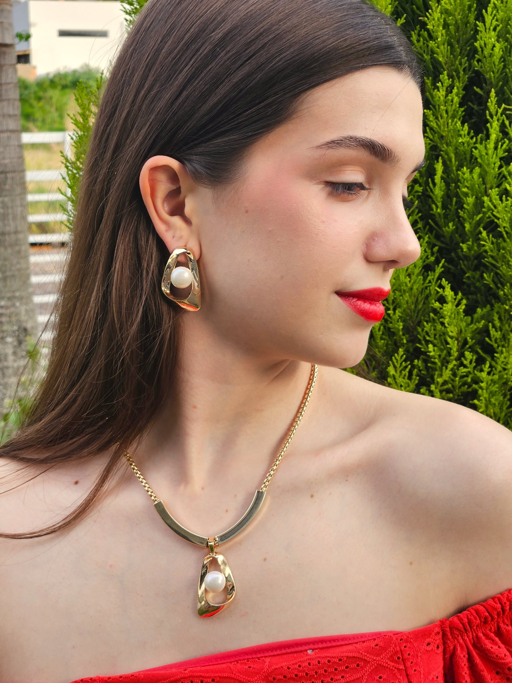 Colar Detalhe de Tubos e Pingente Orgânico vasado com Pérola - Banhado a Ouro 18k - Imagem 3