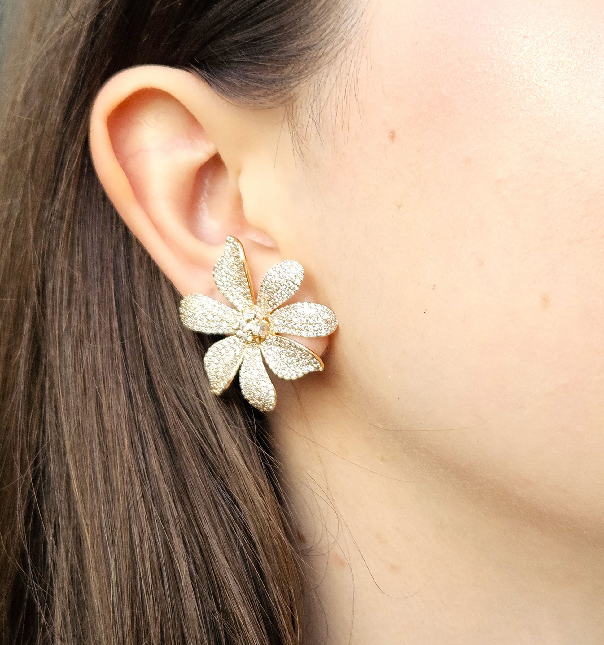 Conjunto Elegante de Flores Cravejadas e Cordão - Banhado a Ouro 18k - Imagem 4