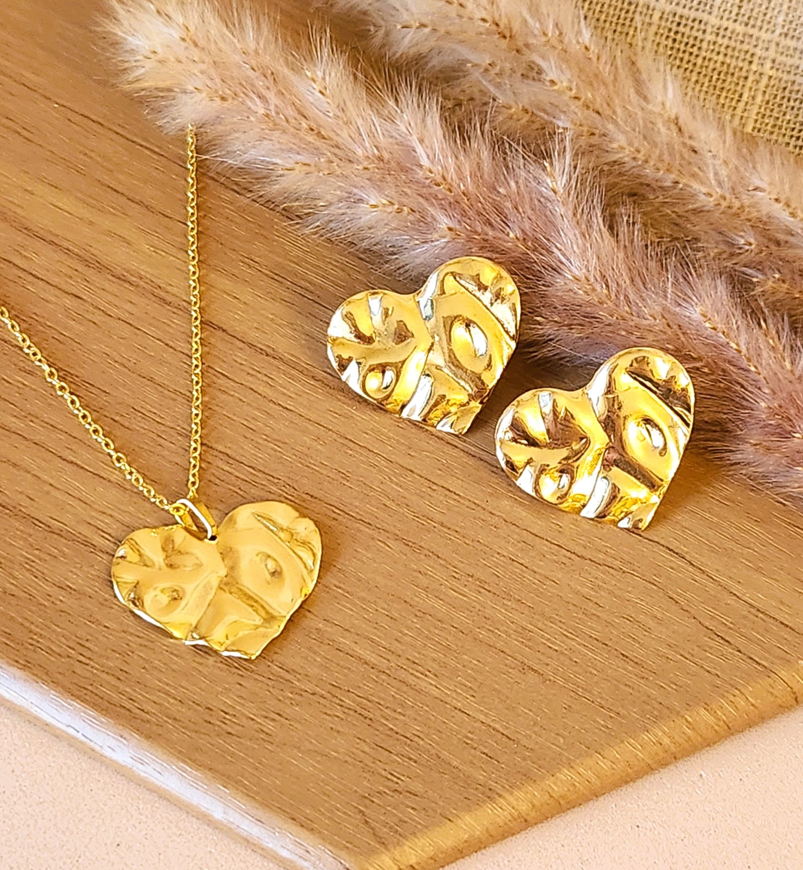 Conjunto Corações Trabalhados Orgânico - Banhado a Ouro 18k