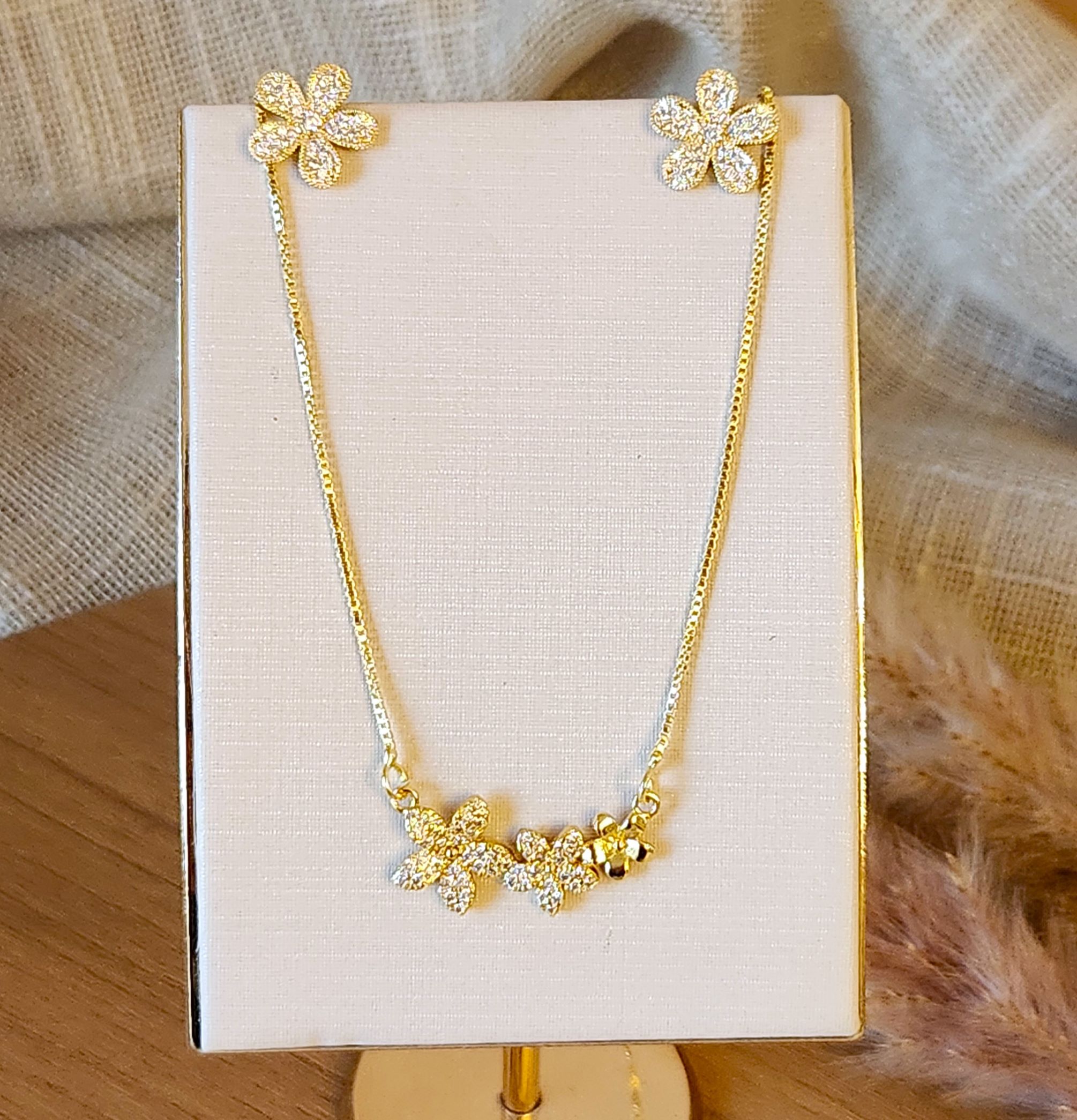 Conjunto Flores com Zircônias Delicado - Banhado de Ouro 18k