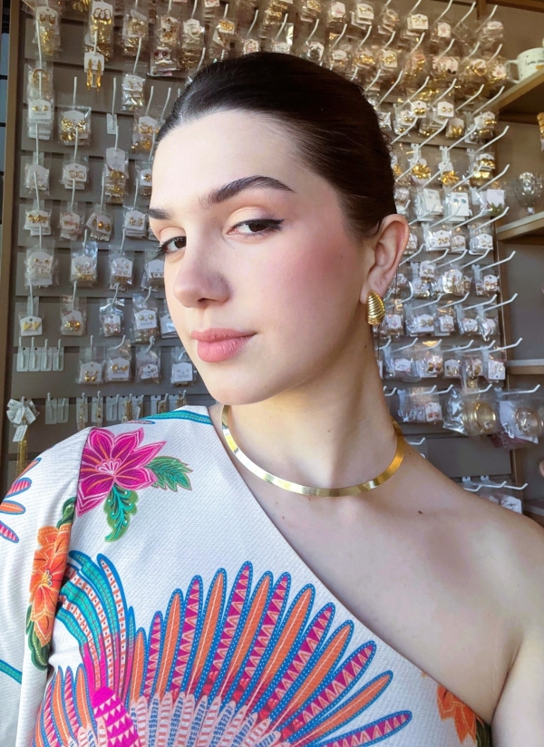 Colar Choker Rígido Elegante com Brilho Intenso - Banhado a Ouro 18k