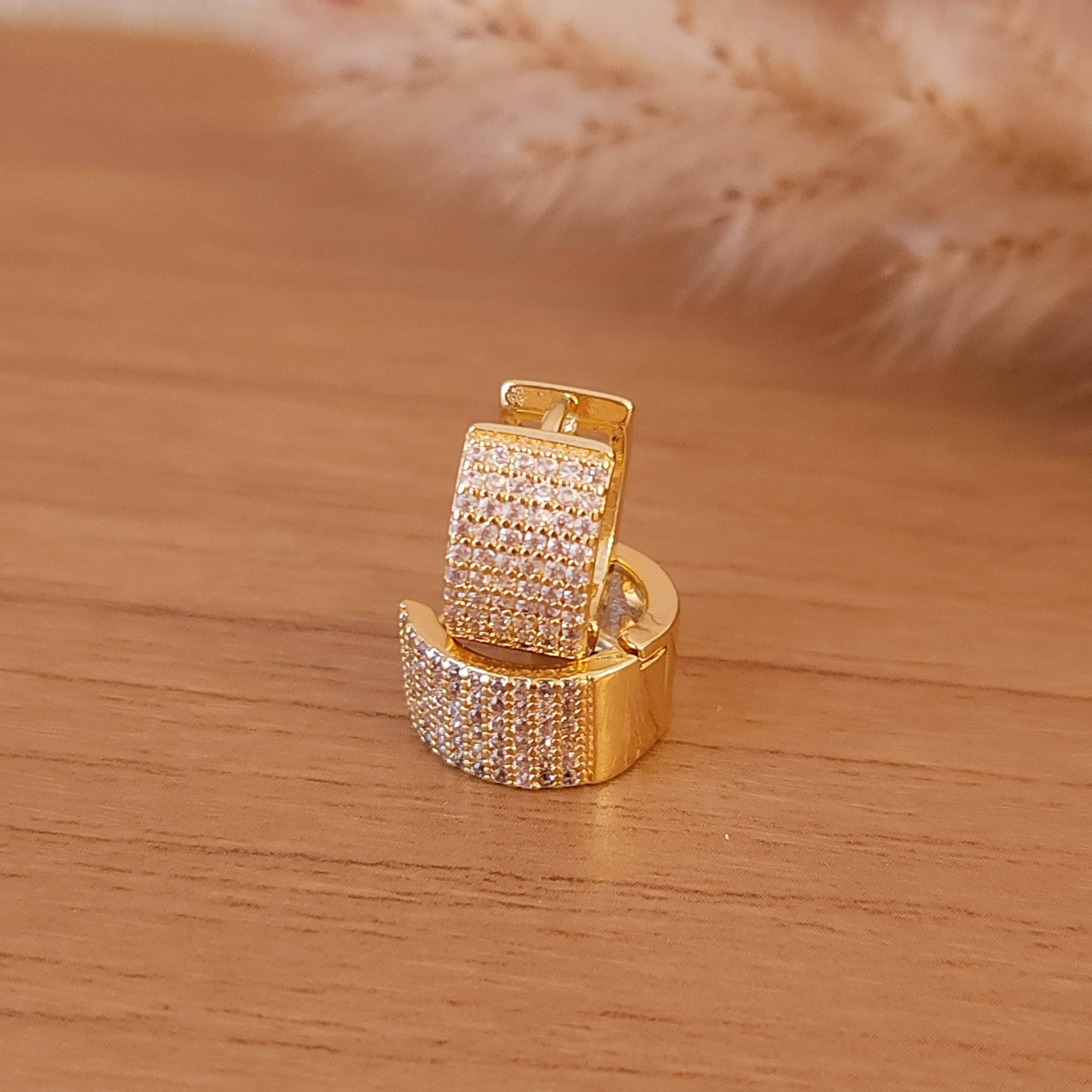 Brinco Argola 6 Carreiras de Zircônia Cravejada - Banhado a Ouro 18k - Imagem 2