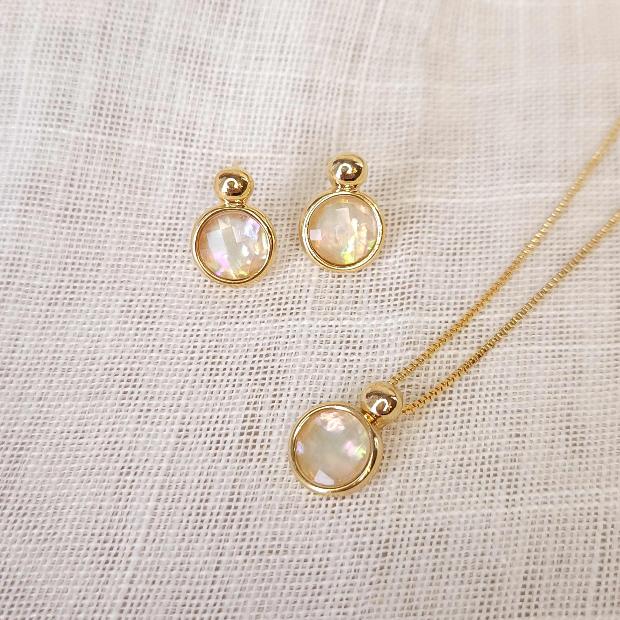 Conjunto Delicado Pedras Naturais Opala do Mar/Nautilus - Banhado a Ouro 18k - Imagem 3