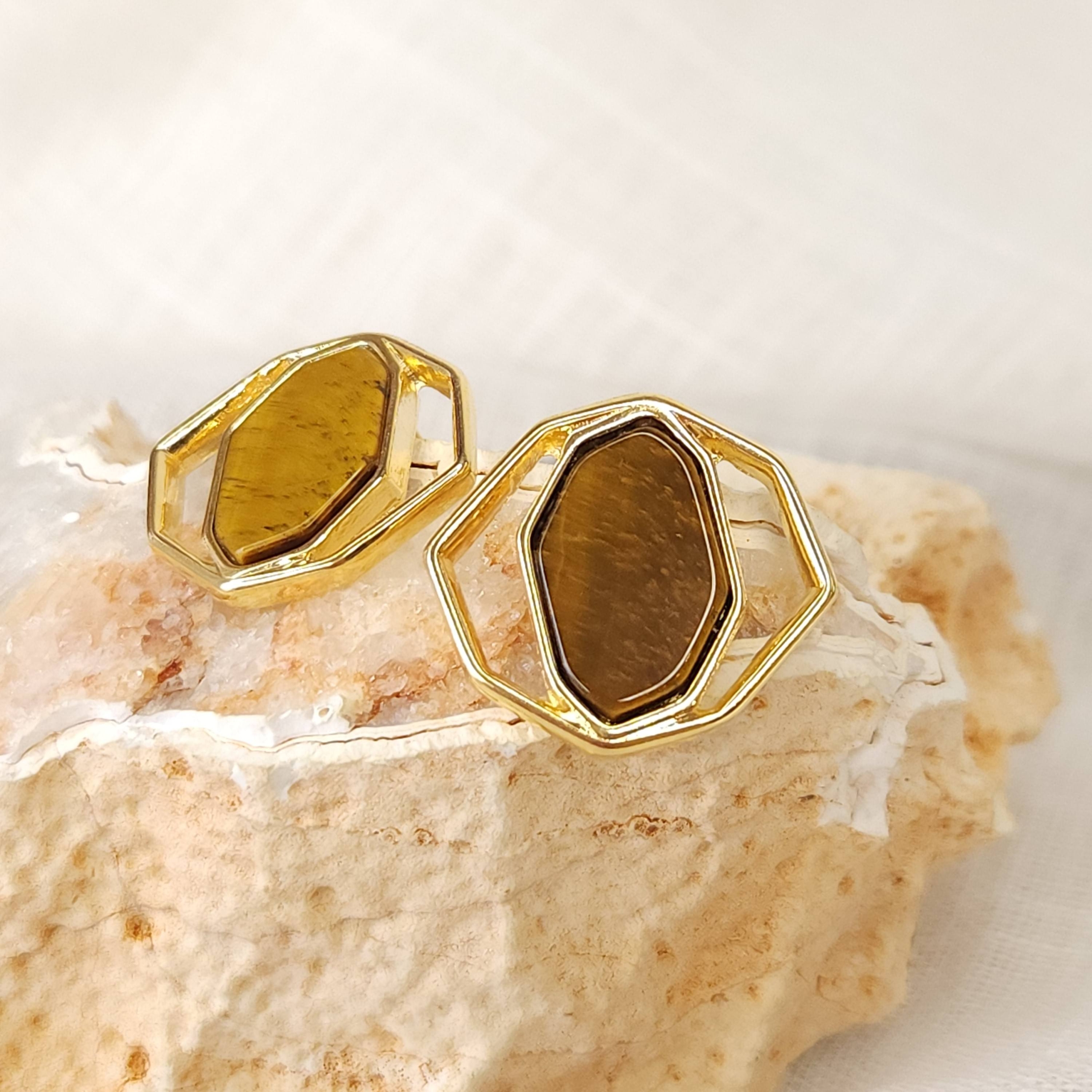 Brinco Geométrico de Pedra Natural Olho de Tigre - Banhado a Ouro 18k - Imagem 3