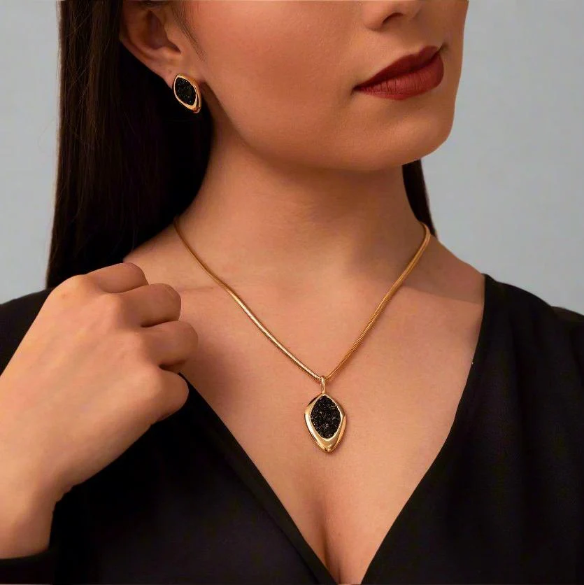 Conjunto Pedras Naturais/Pirita, com Designer Único e Elegante - Banhado a Ouro 18k - Imagem 5