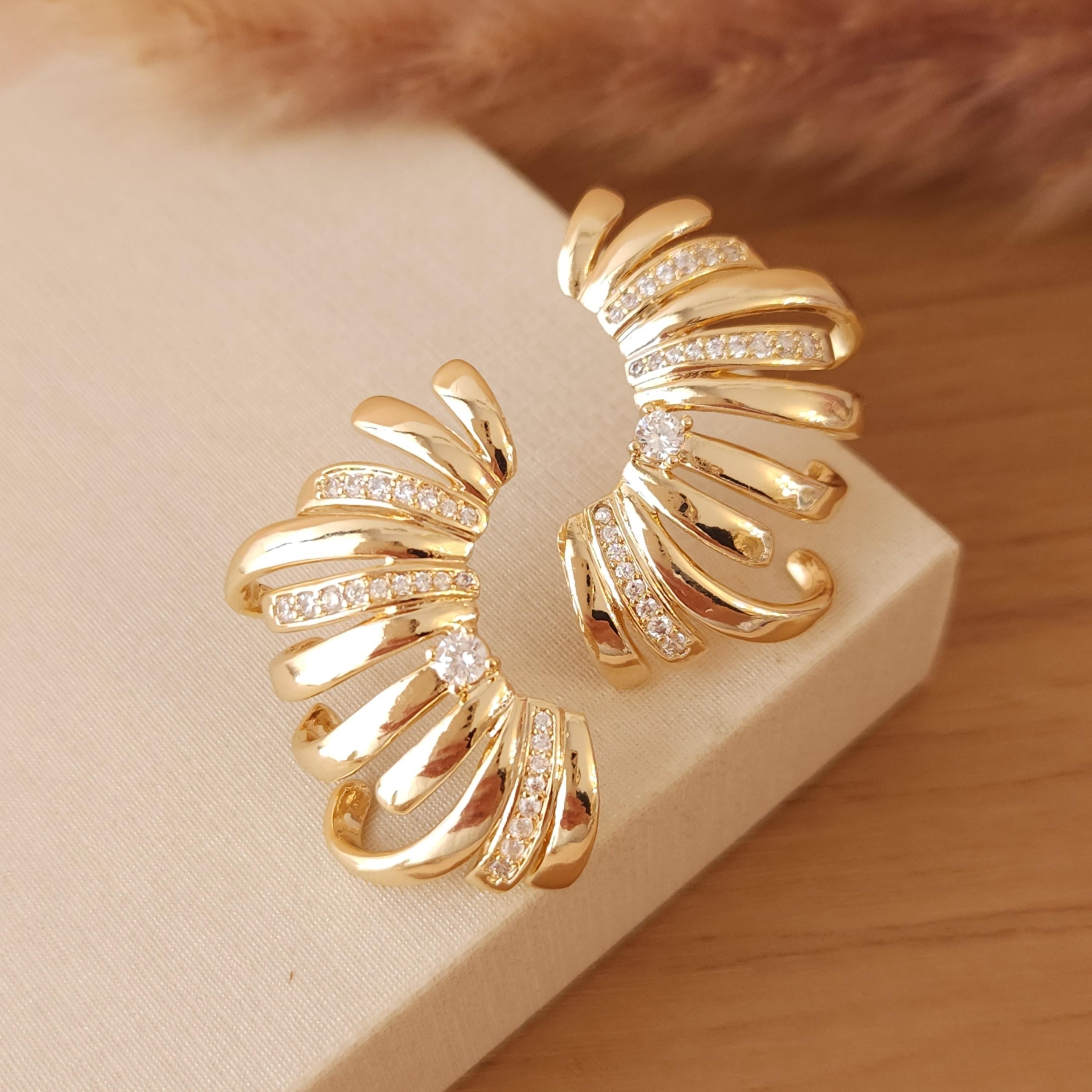 Brinco Ear Cuff Fios Lisos e Cravejados - Banhado a Ouro 18k - Imagem 2