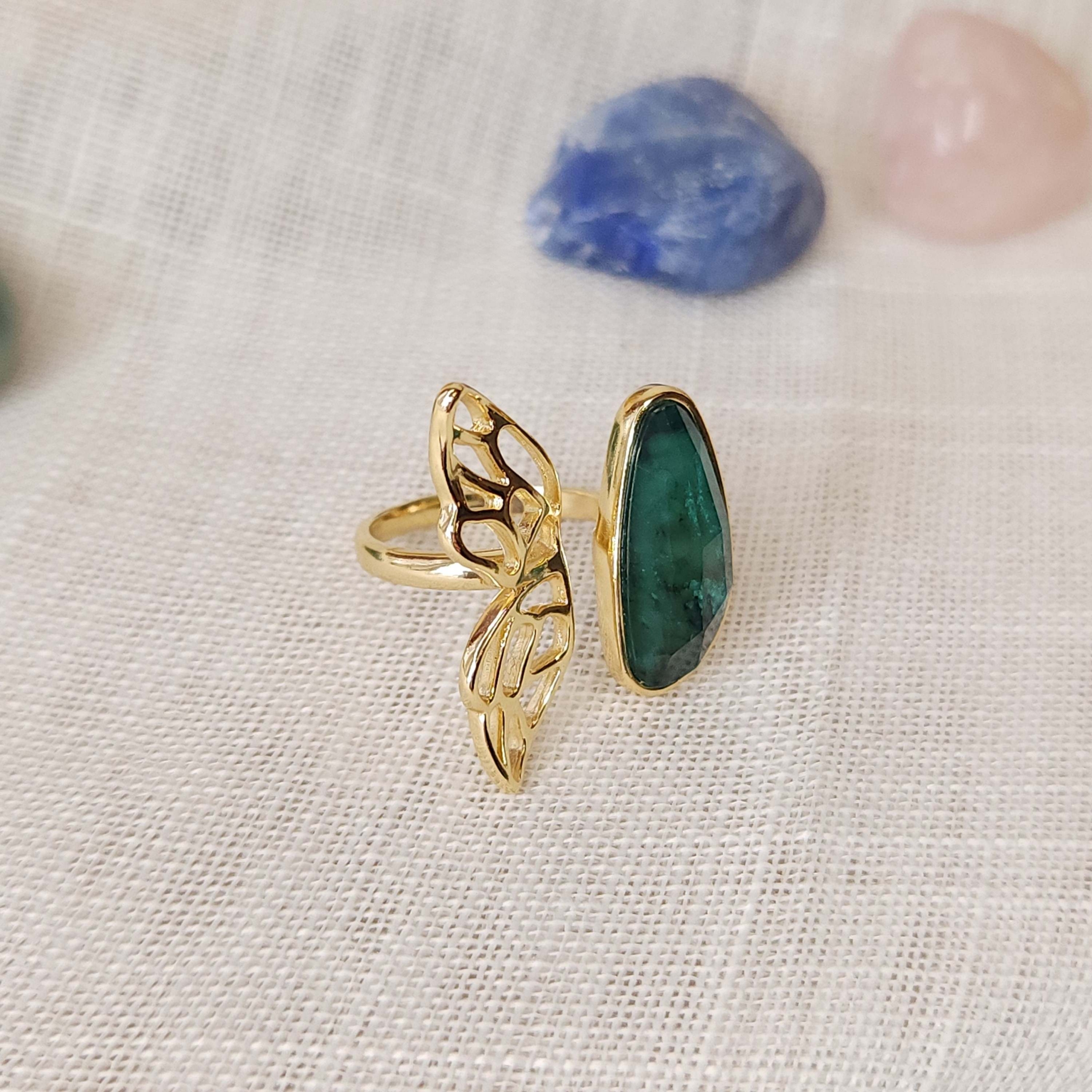 Anel Aberto Asas Borboleta e Pedra Natural Esmeralda - Banhado a Ouro 18k - Imagem 2