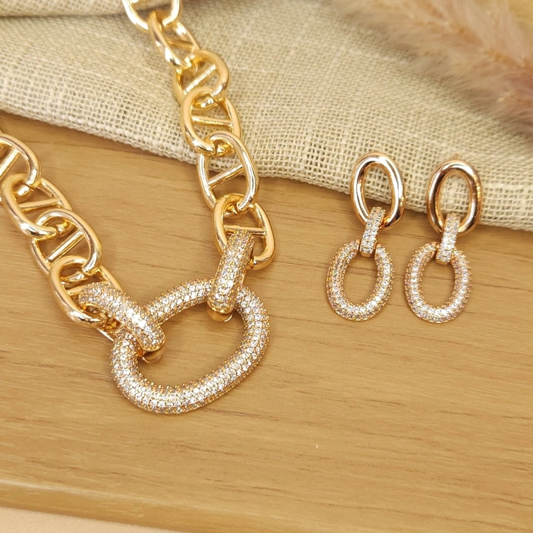 Conjunto Colar e Brincos Inspiração com Elos Cravejados - Banhado a Ouro 18k